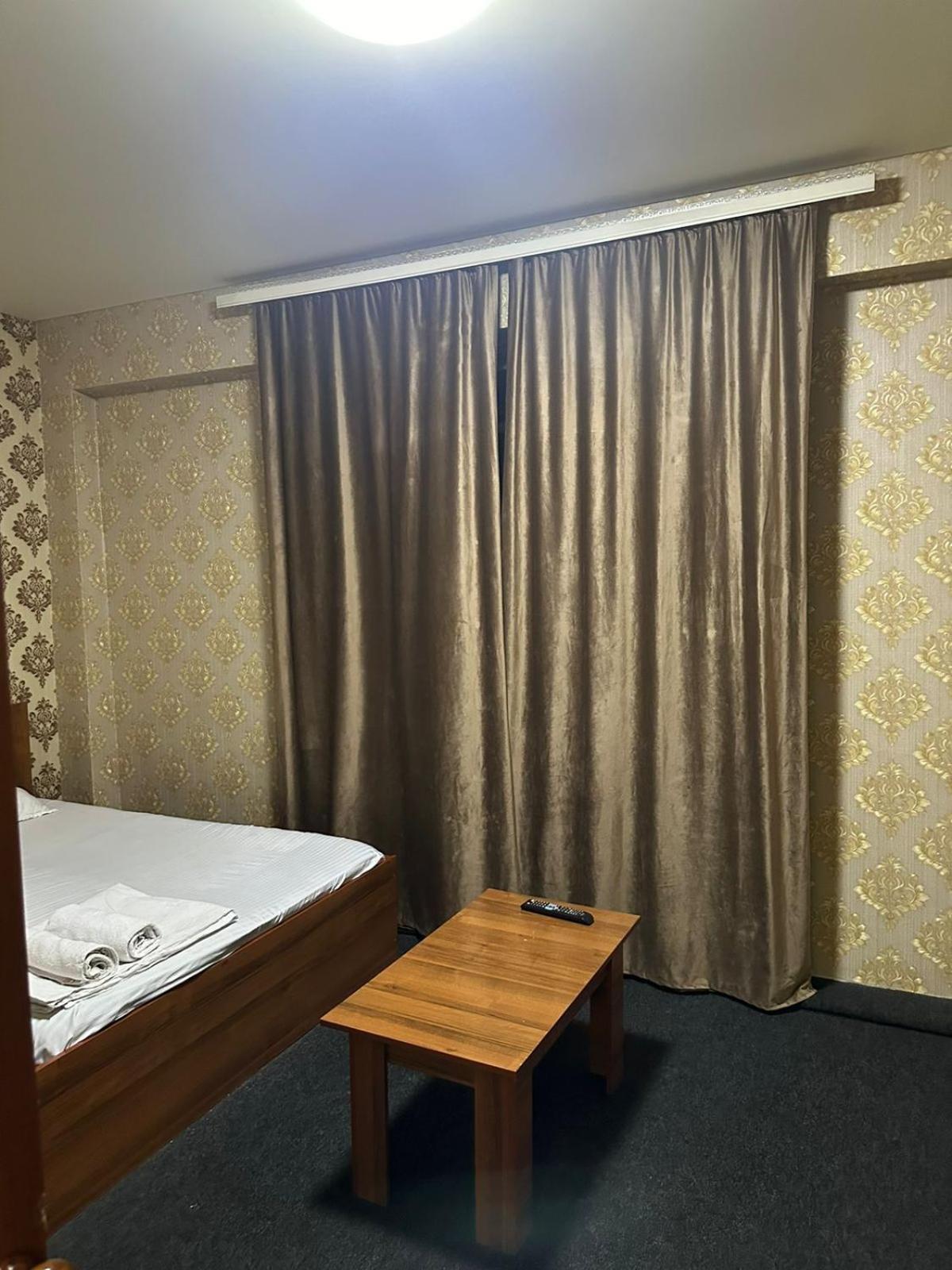 Hotel Пана à Almaty Extérieur photo
