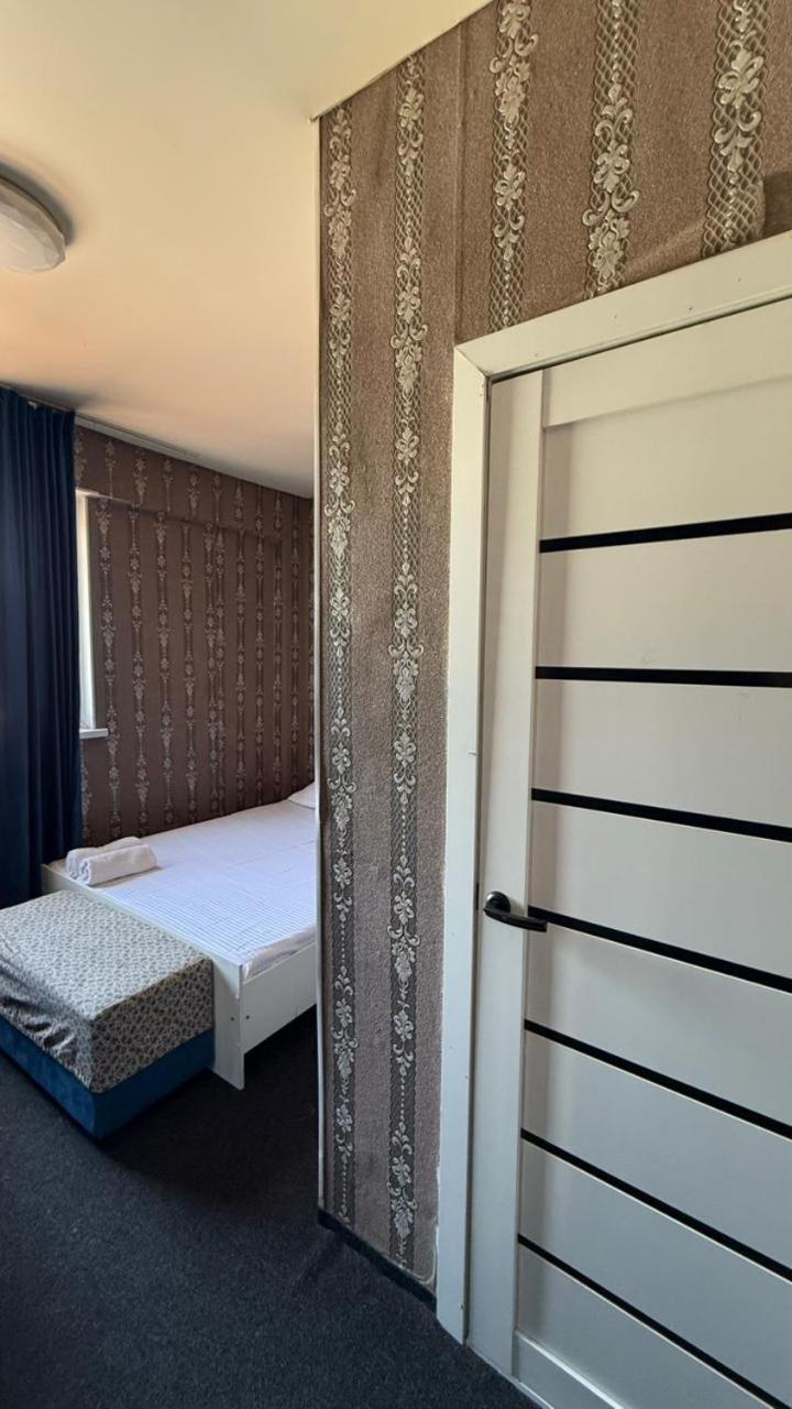 Hotel Пана à Almaty Extérieur photo